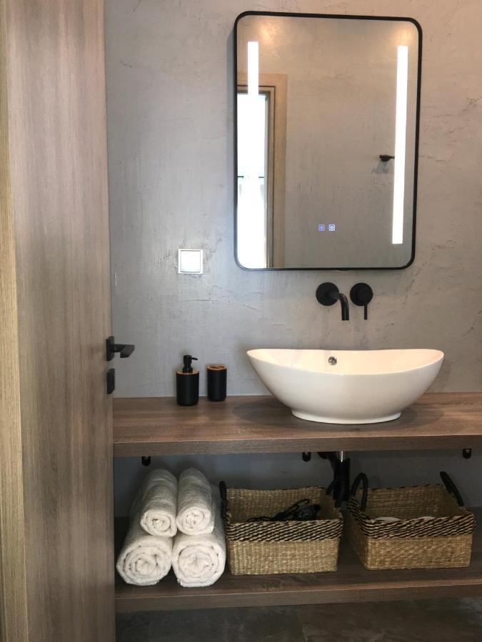 Anastasia Luxury Suites 2 โตโล ภายนอก รูปภาพ